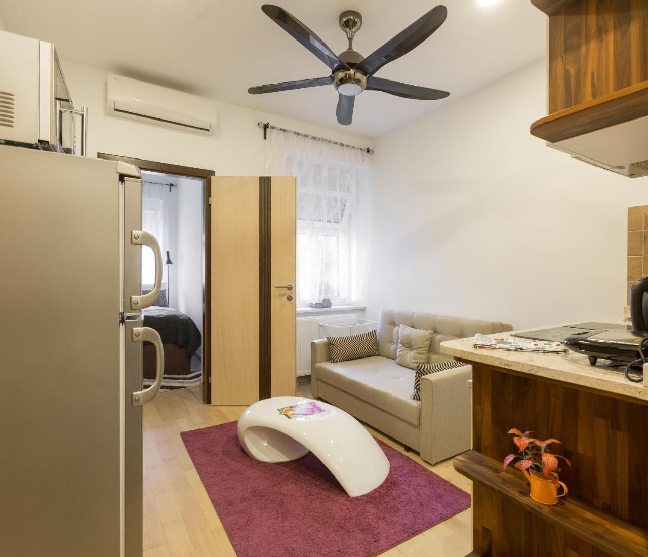 Apartment Palace By Zgrent *